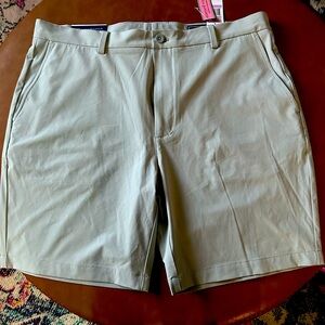 NWT mens classic fit golf shorts